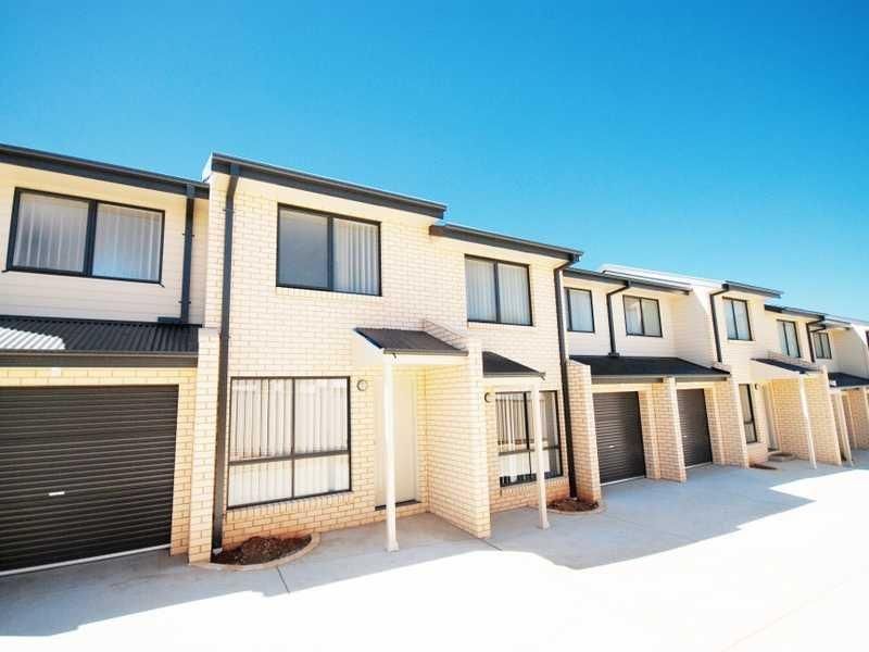 Unit 10/38 Kenneally Street, WAGGA WAGGA NSW 2650, Image 0