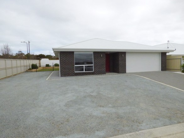 2 Azure Close, Port Lincoln SA 5606