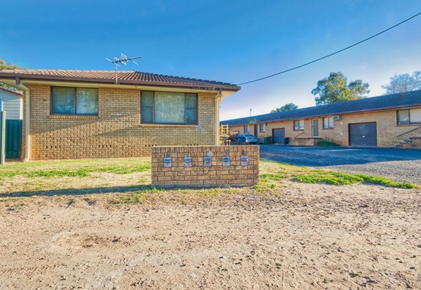 9/7 Jenkins Street, Narrabri NSW 2390