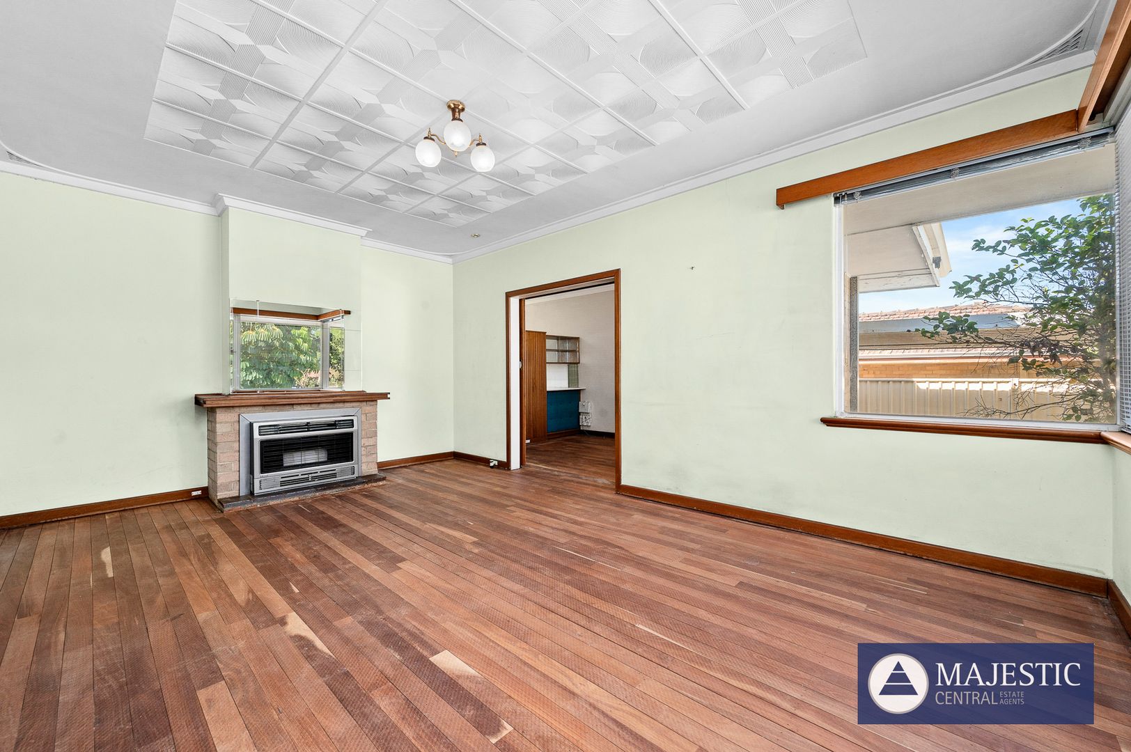 18 Glencoe Road, Ardross WA 6153, Image 2