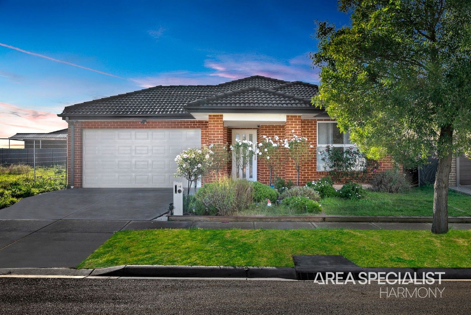16 Longford Crescent, Weir Views VIC 3338 Domain