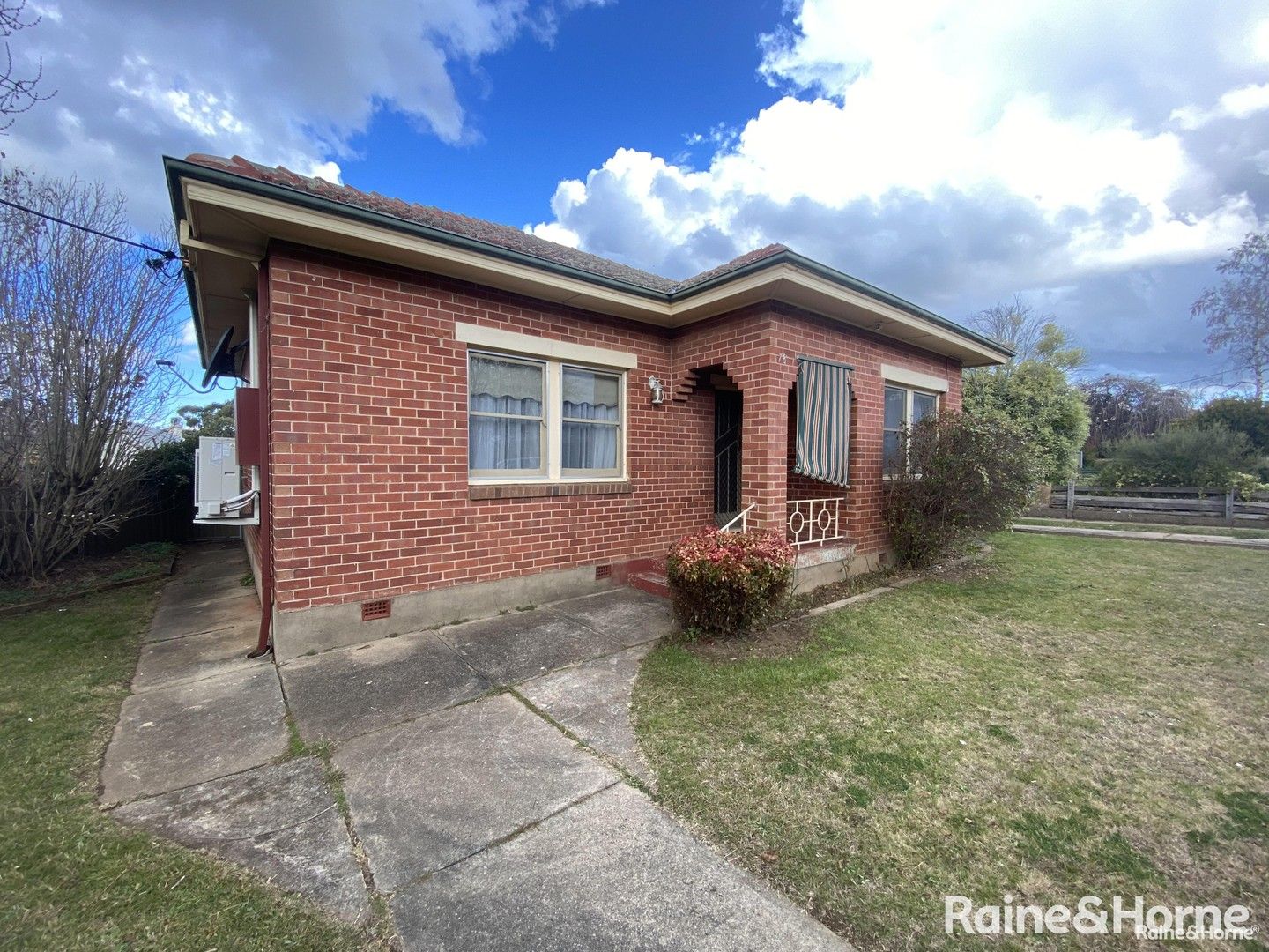 2 bedrooms House in 78 Glenroi Avenue ORANGE NSW, 2800