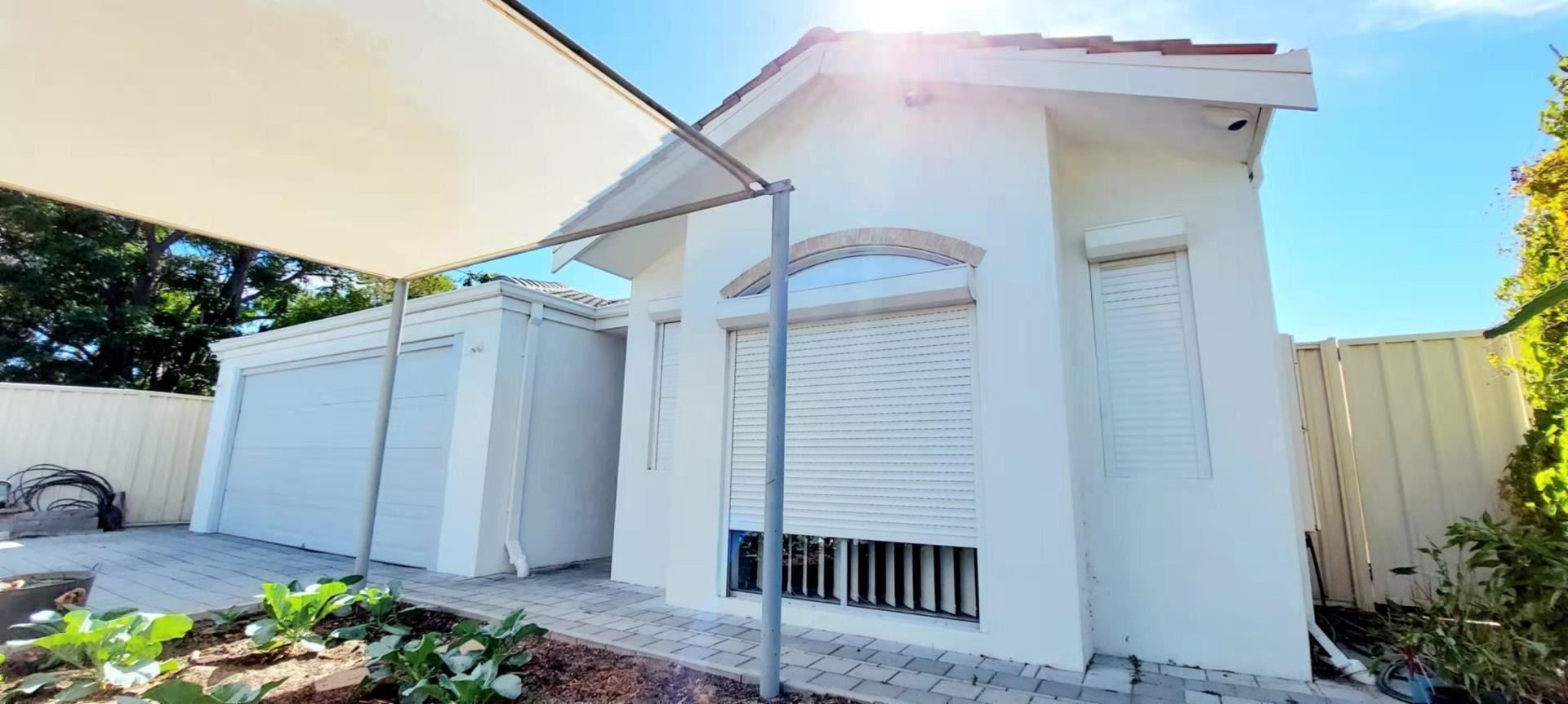 4 bedrooms House in 4 Honeysett Court HAMILTON HILL WA, 6163