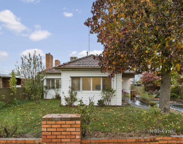 14 Grammar Street, Wendouree VIC 3355