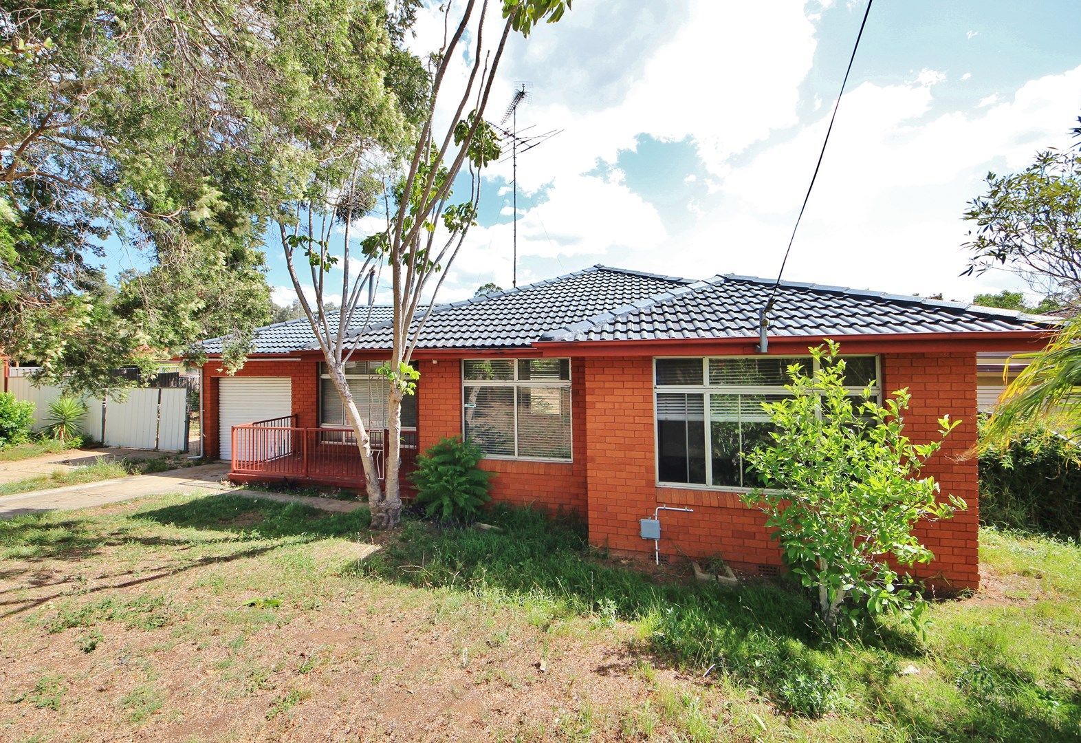 3 bedrooms House in 57 Hoddle Avenue BRADBURY NSW, 2560