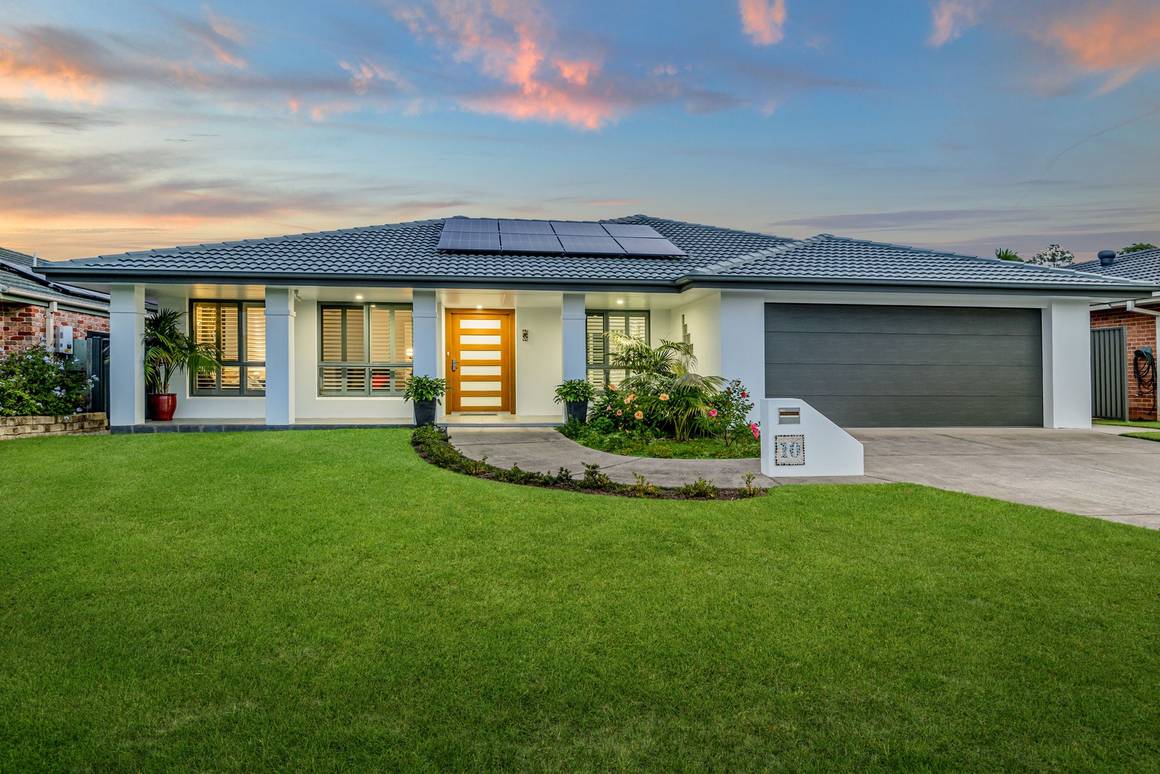 Picture of 10 Yarra Avenue, PORT MACQUARIE NSW 2444