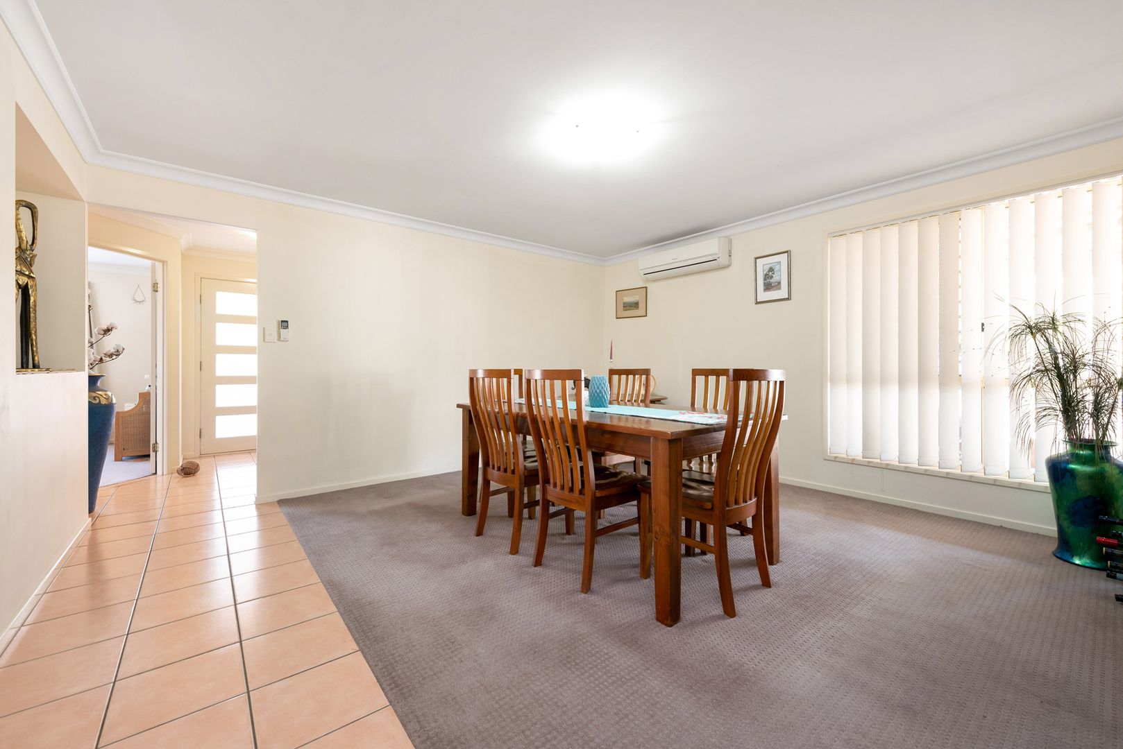 6 Sunningdale Street, Oxley QLD 4075, Image 2