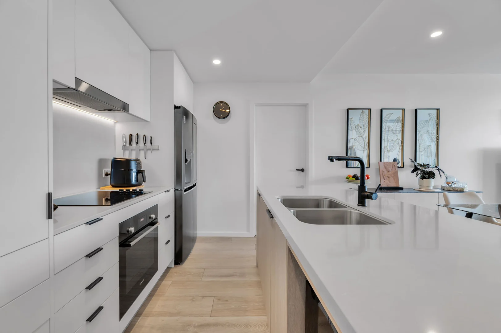 Additional image 10 of 610/256 Stanhill Drive, Chevron Island QLD 4217