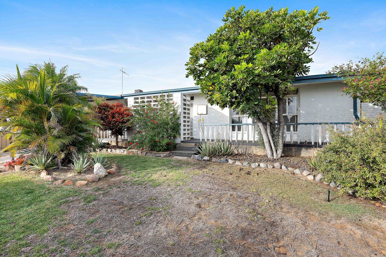 3 bedrooms House in 14 Bolingbroke Street SPEARWOOD WA, 6163