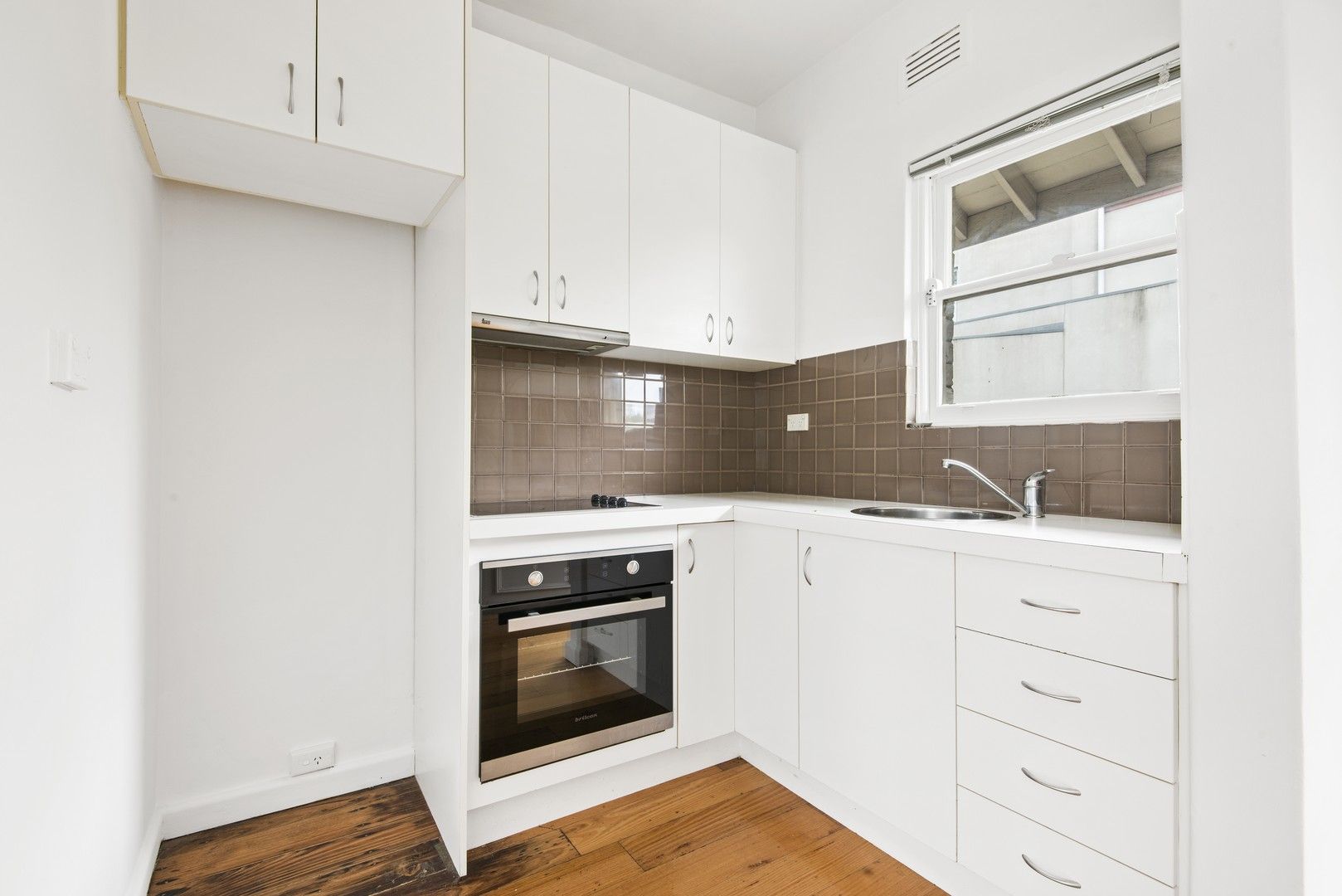 1 bedrooms Apartment / Unit / Flat in 10/3 Arthur Street SOUTH YARRA VIC, 3141