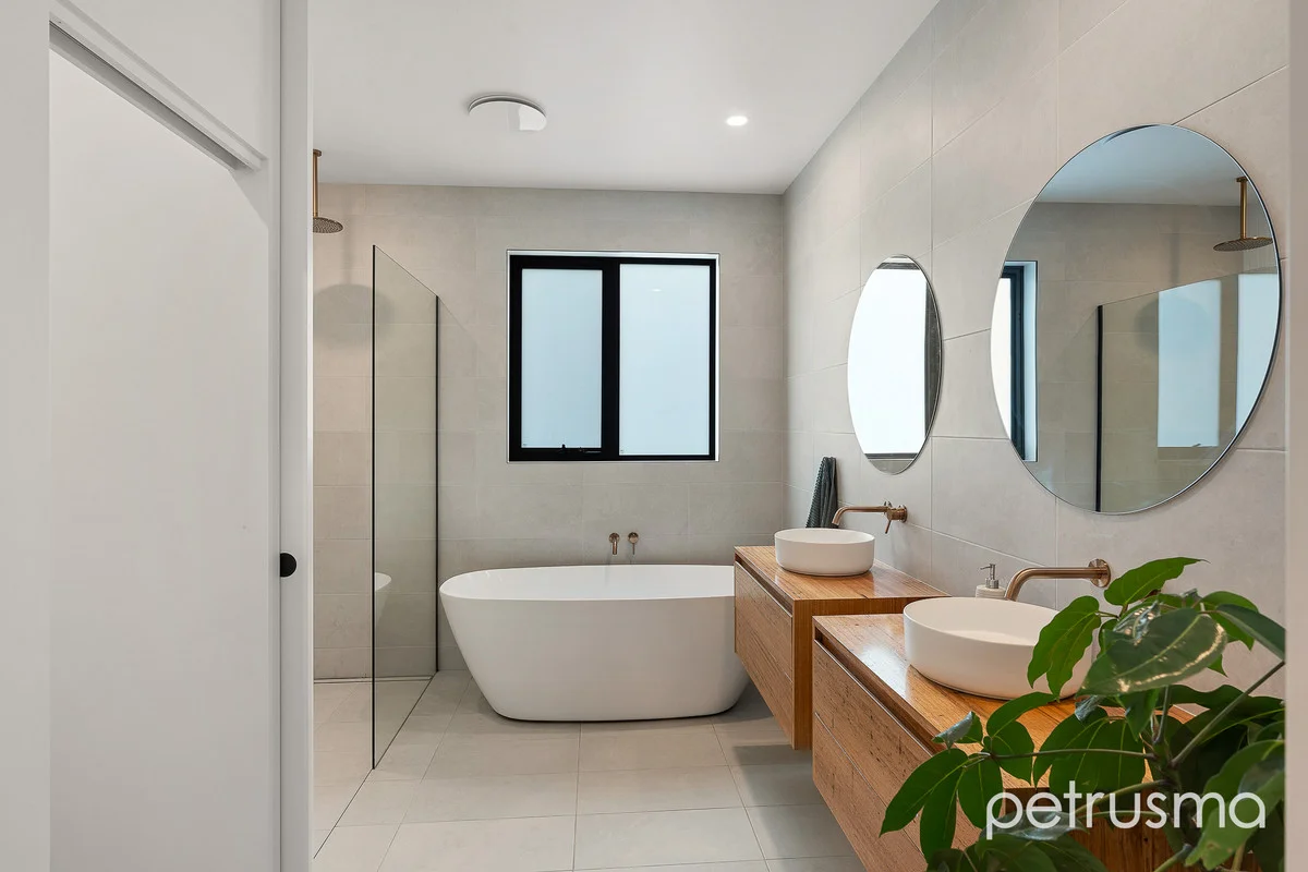 Additional image 19 of 19 Pardalote Close, Opossum Bay TAS 7023