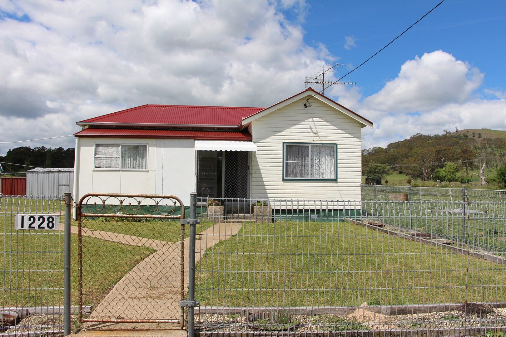 1228 Ben Lomond Road, Ben Lomond NSW 2365, Image 0