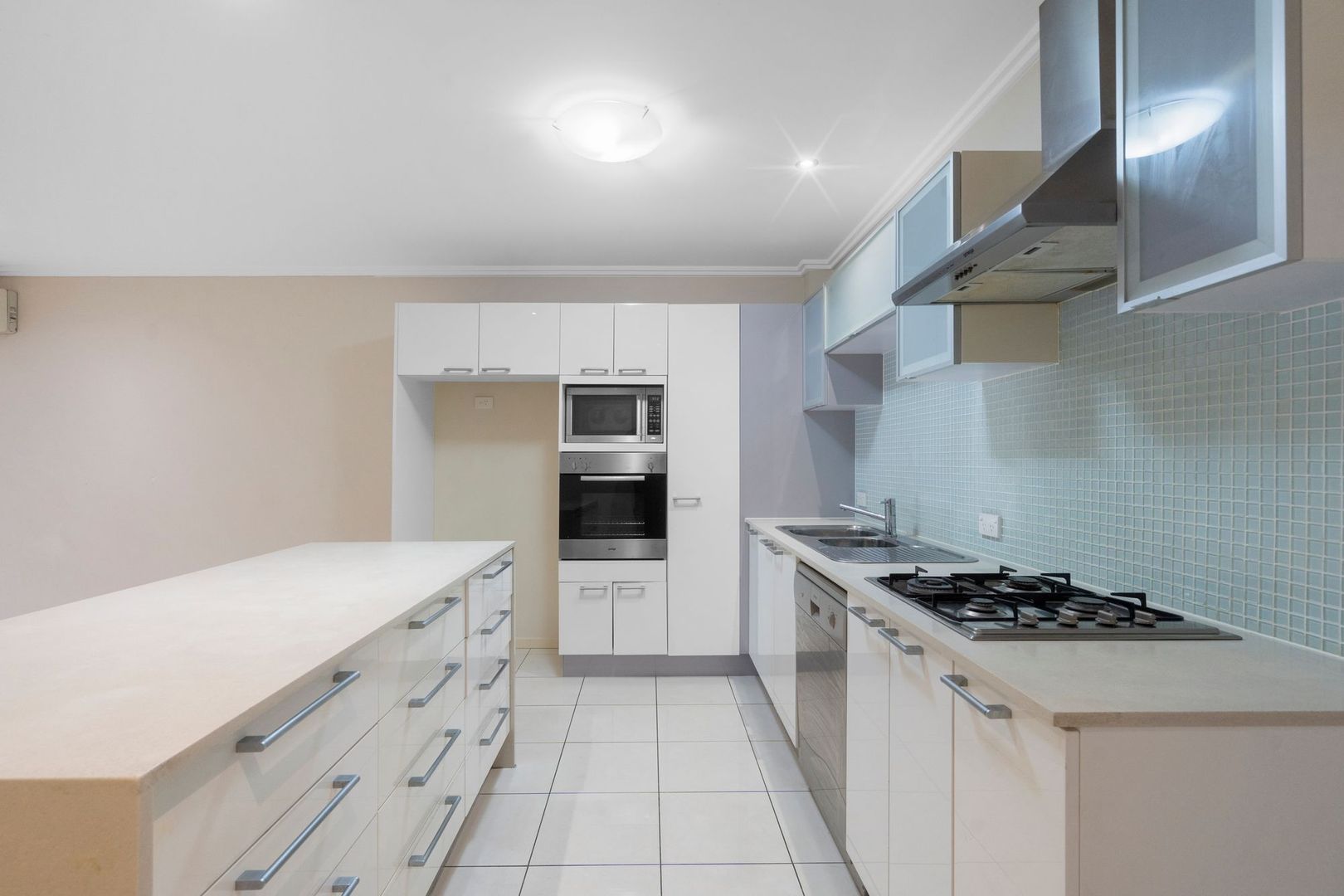 8/30 Sanders Street, Upper Mount Gravatt QLD 4122, Image 1