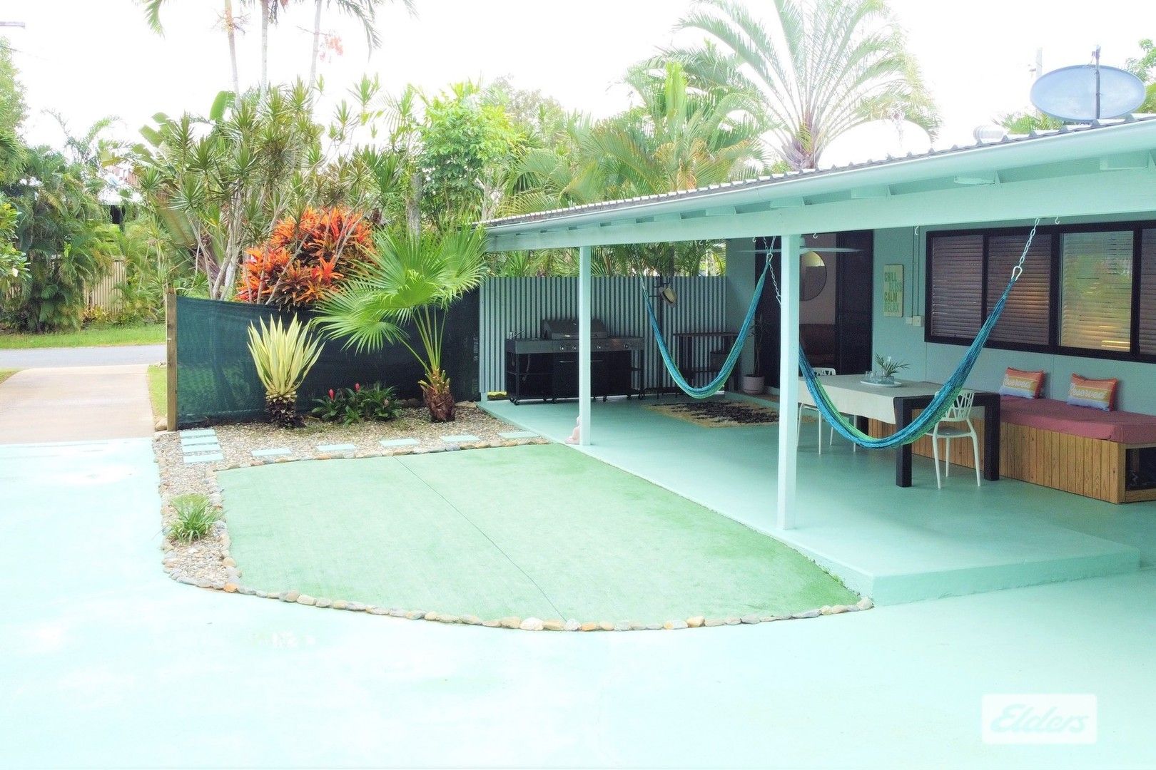 2 bedrooms House in 31 Kwila Street WONGALING BEACH QLD, 4852