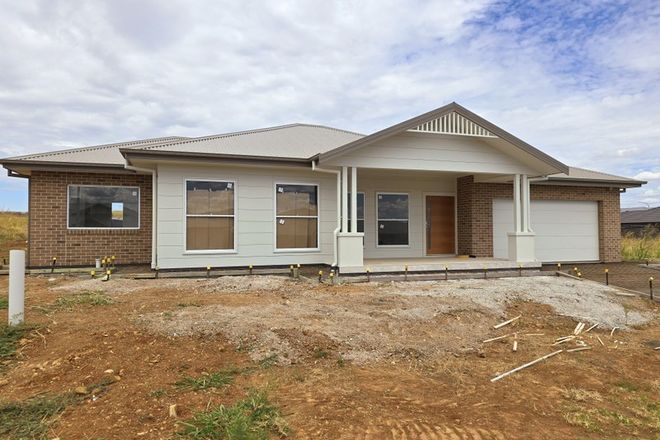 Picture of 8 Alsace Place, TAMWORTH NSW 2340