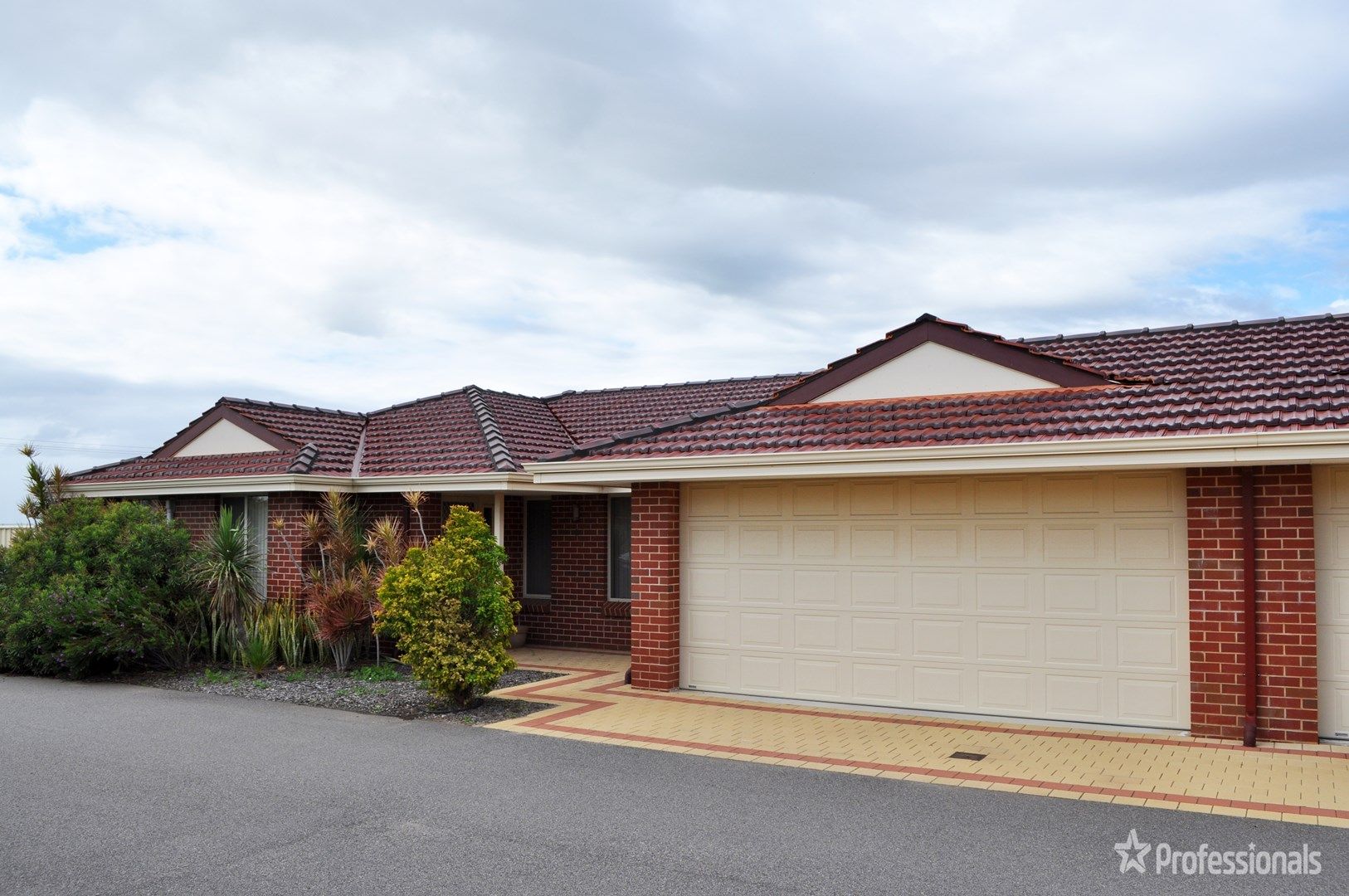 2/39 Mark Way, Wandina WA 6530, Image 0