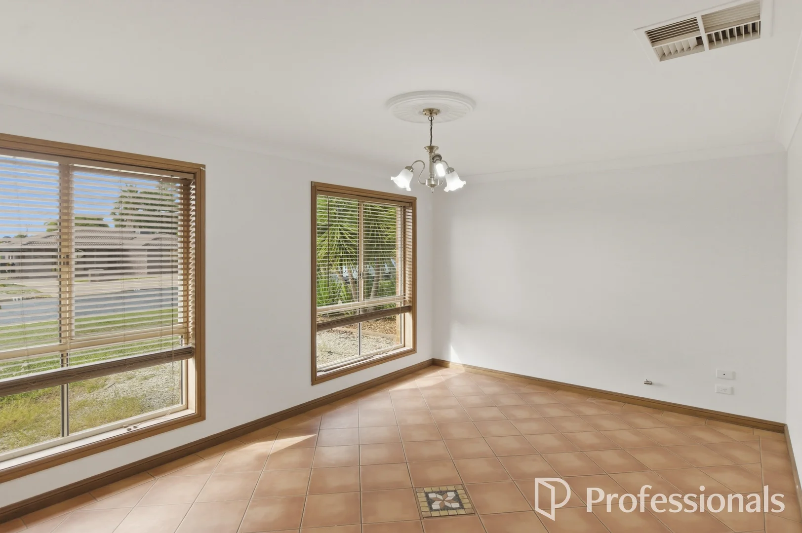 Additional image 2 of 14 Eaton Street, Ashmont NSW 2650