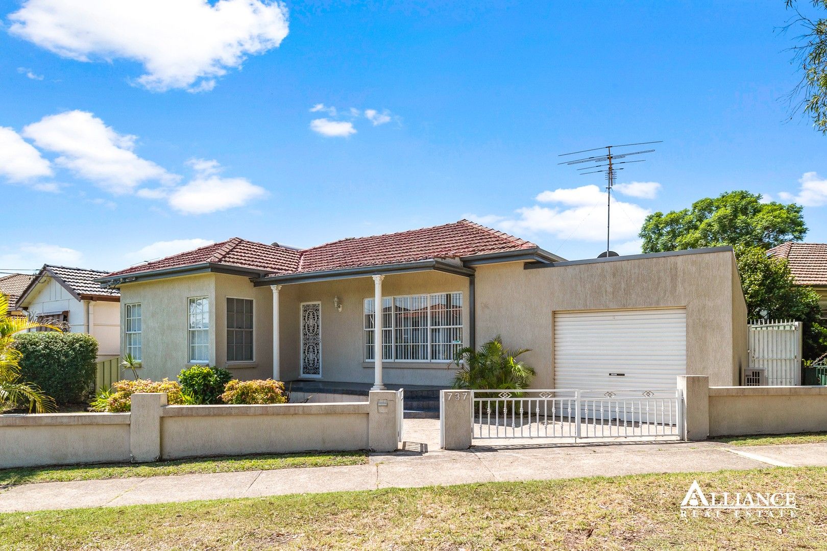 737 Henry Lawson Drive, East Hills NSW 2213 House For Rent Domain