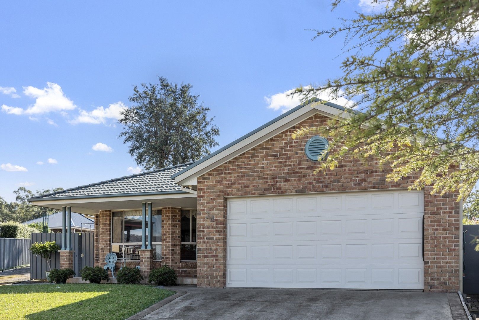 3 bedrooms House in 38 Turvey Crescent ST GEORGES BASIN NSW, 2540