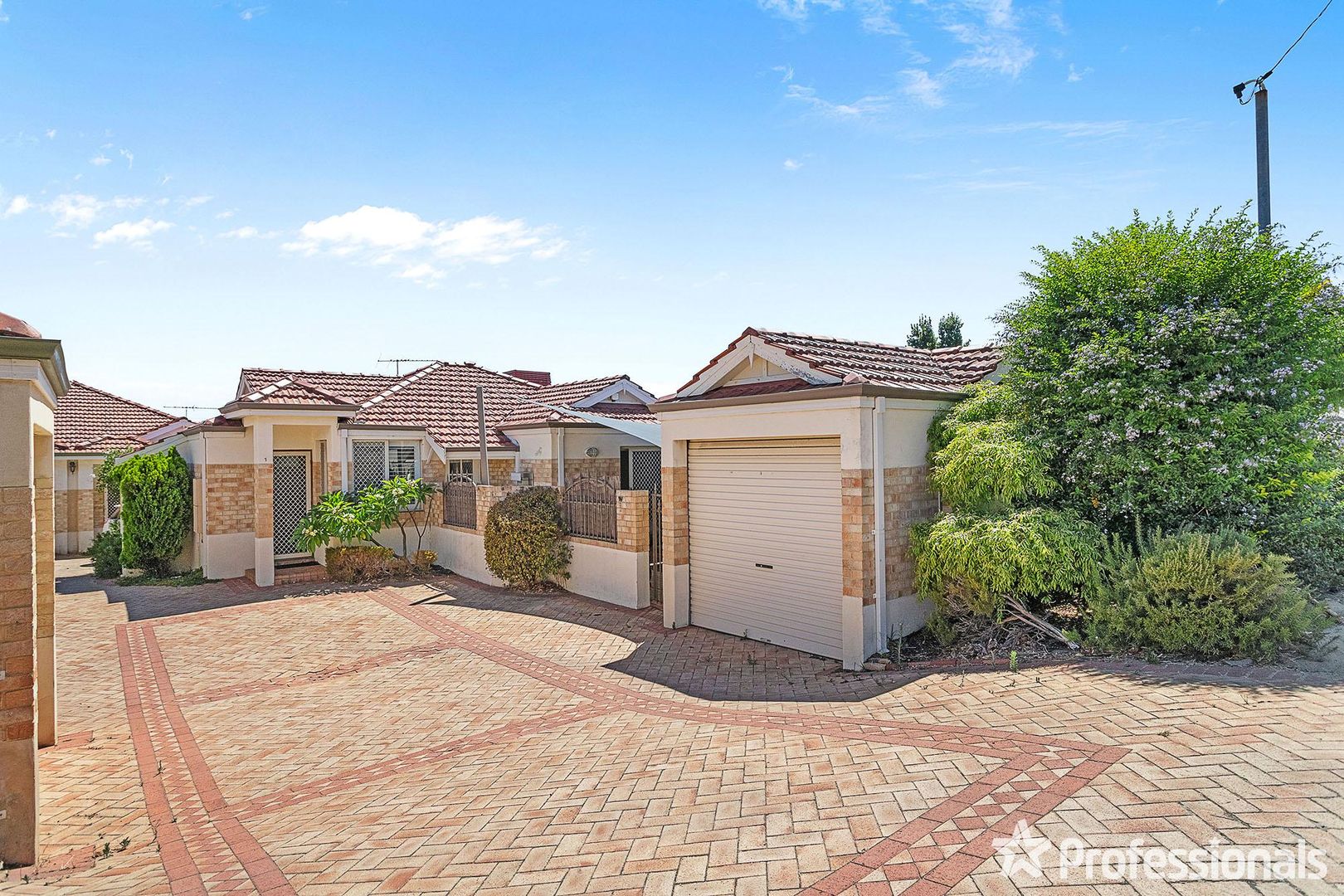 1/334 Scarborough Beach Road, Innaloo WA 6018, Image 2