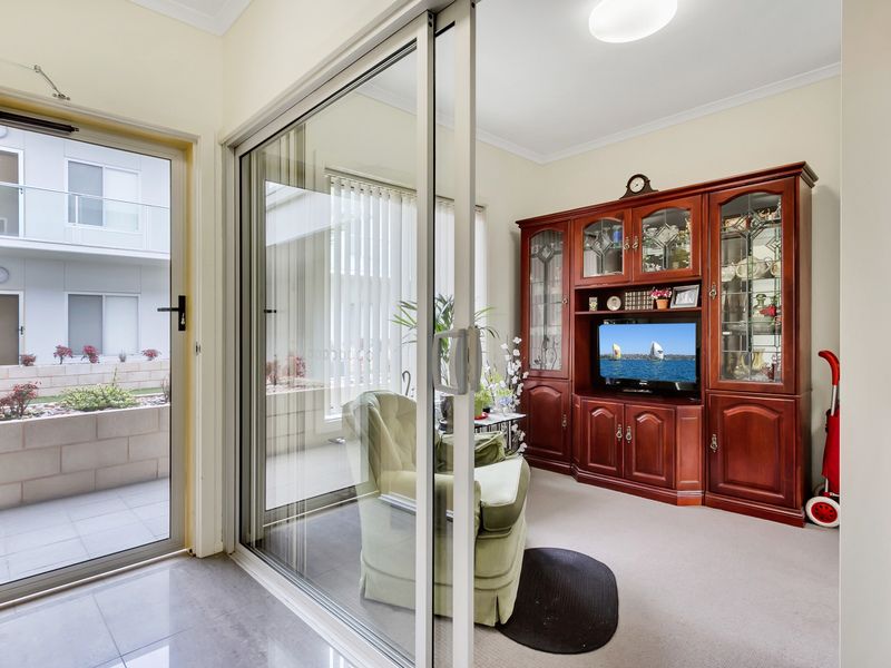 Apt 16 10 Light Common, Mawson Lakes SA 5095, Image 1