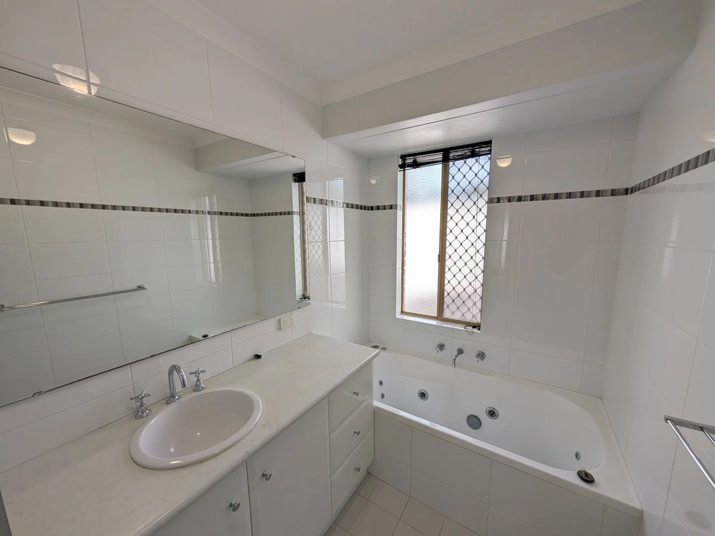 Additional image 22 of 3 Lagonda Pl, Marangaroo WA 6064