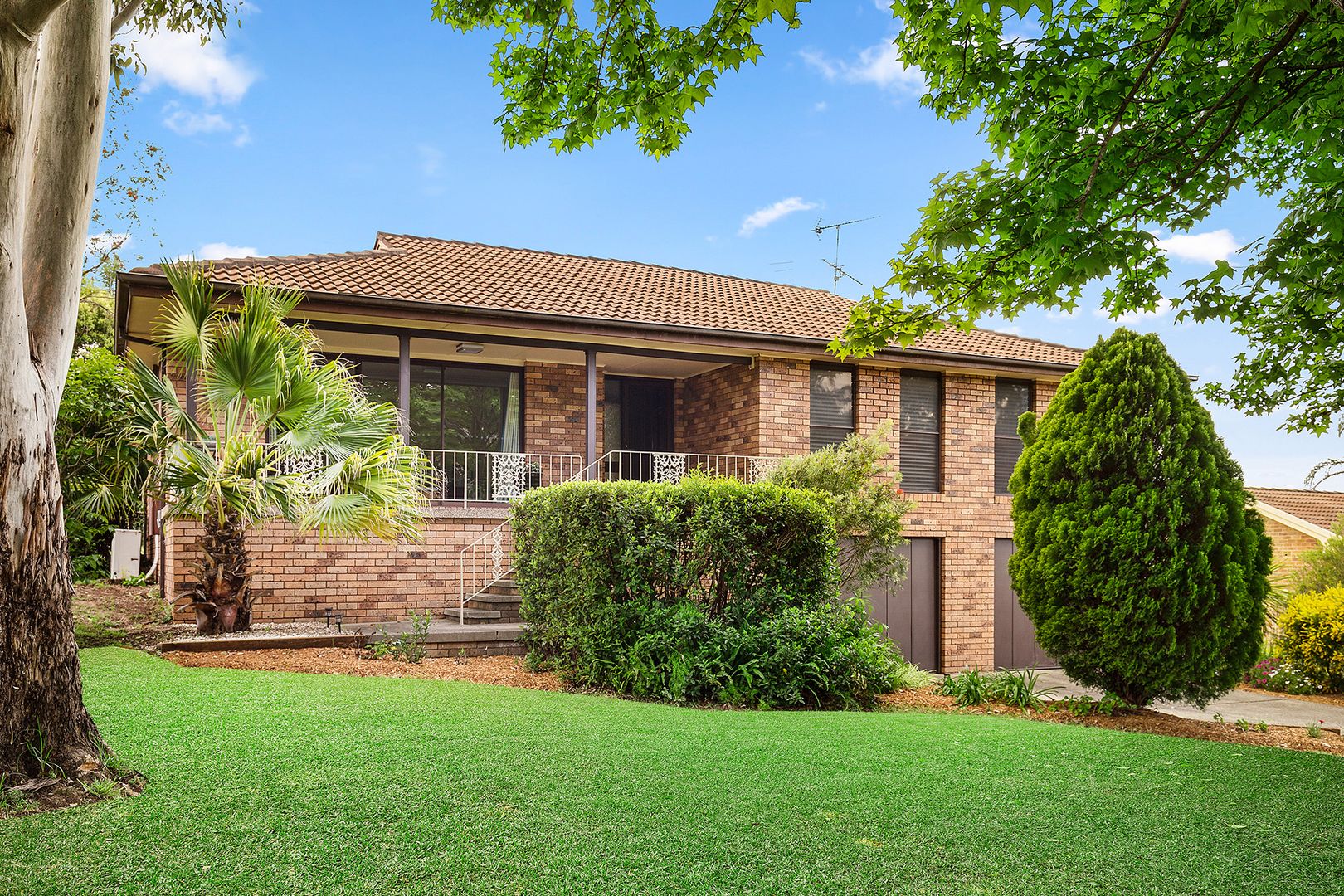 10 Magnolia Avenue, Baulkham Hills Property History & Address
