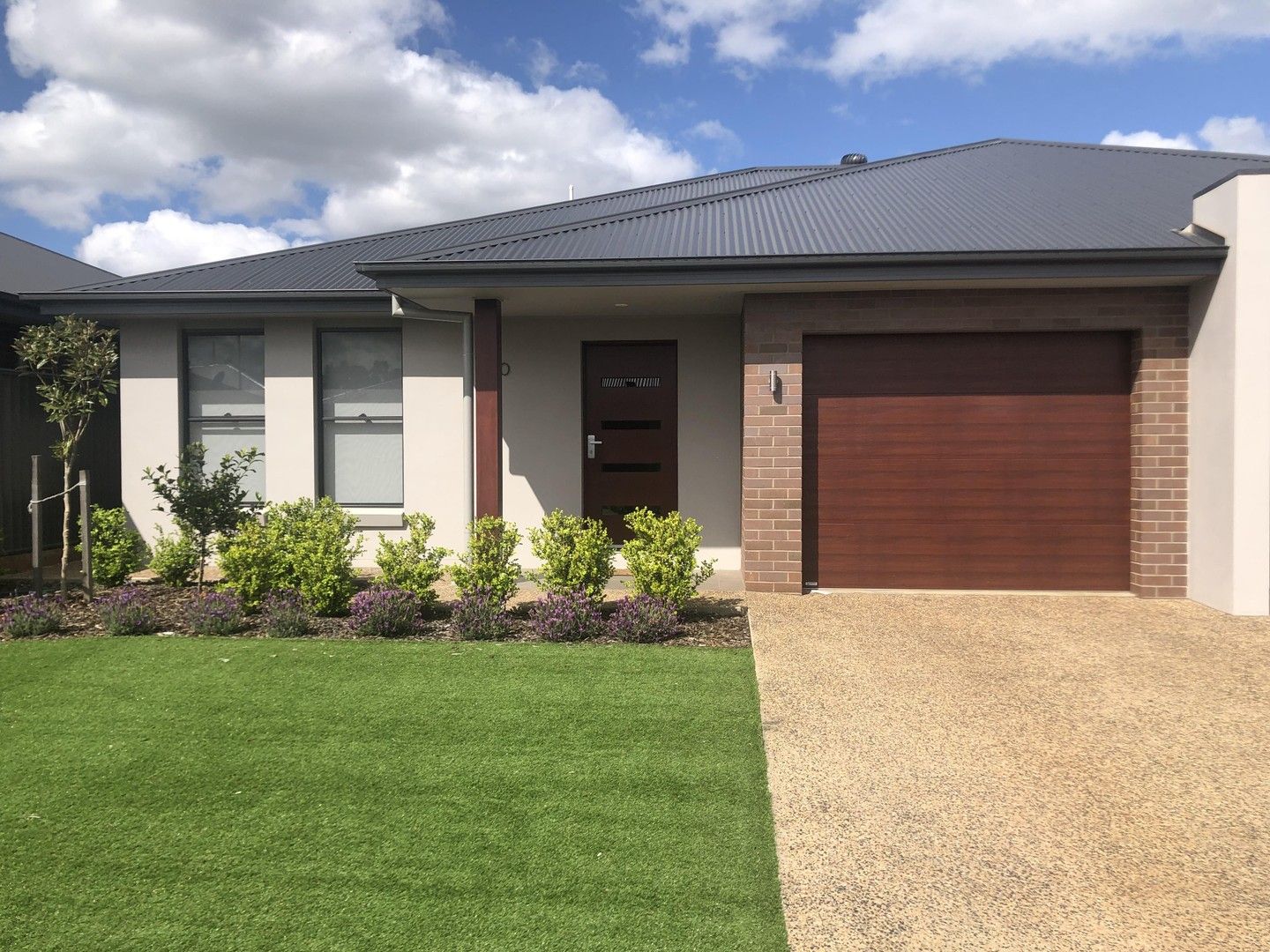 2 bedrooms Villa in 100 Fountain Circuit DUBBO NSW, 2830