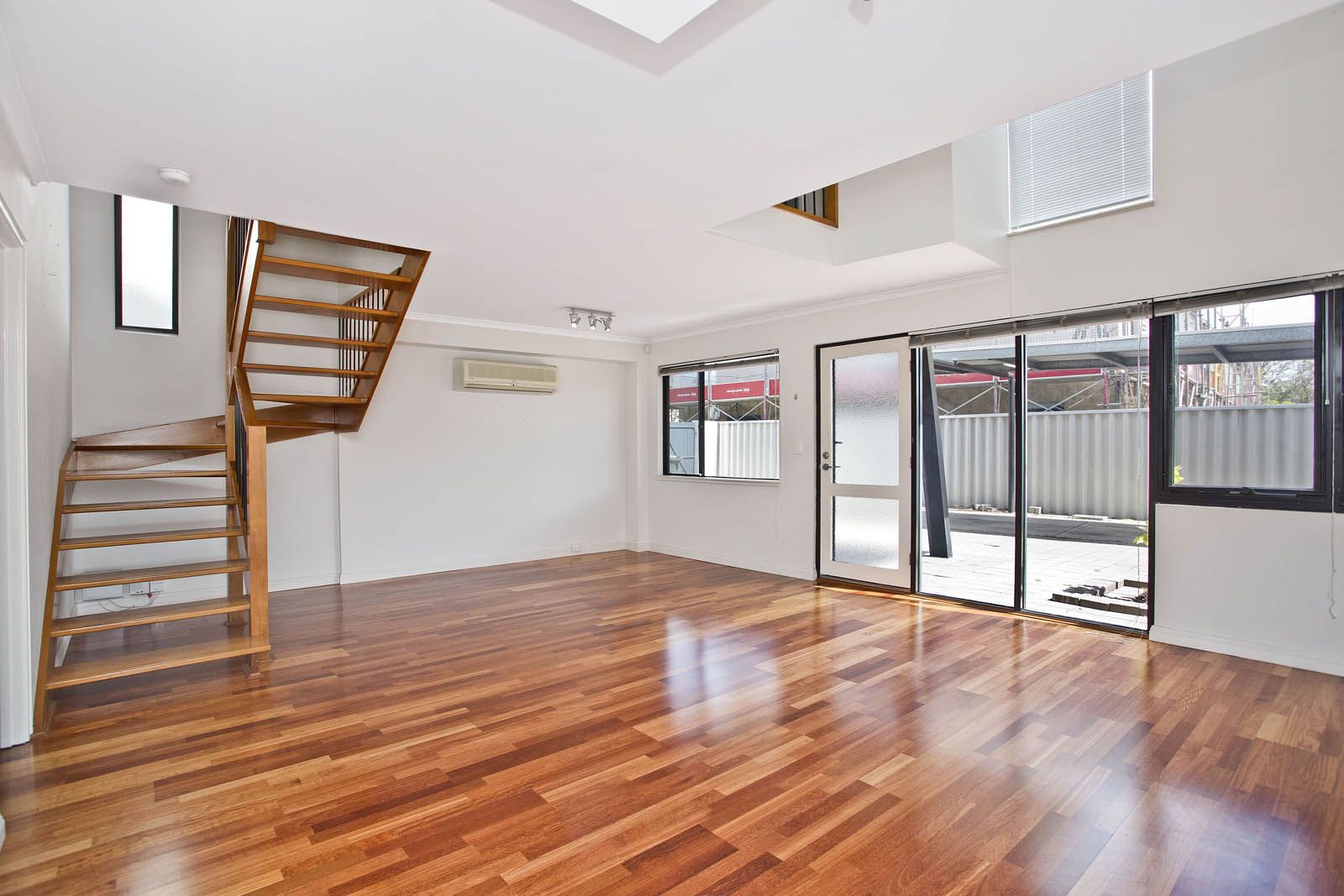 3 bedrooms Townhouse in 7/40 Gwenyfred Road KENSINGTON WA, 6151