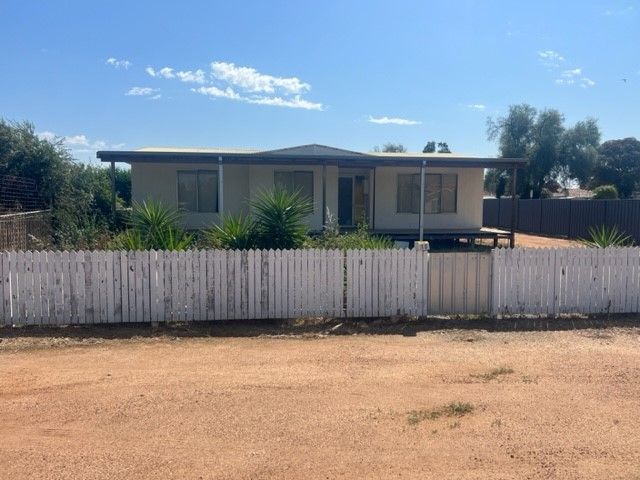 10 Growden Street, Merredin WA 6415, Image 0