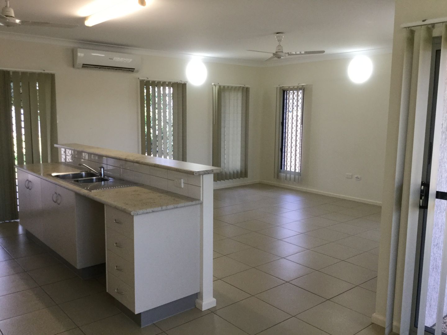 Lyons NT 0810 4 beds house for Sale, 715,000 + 2017849516 Domain