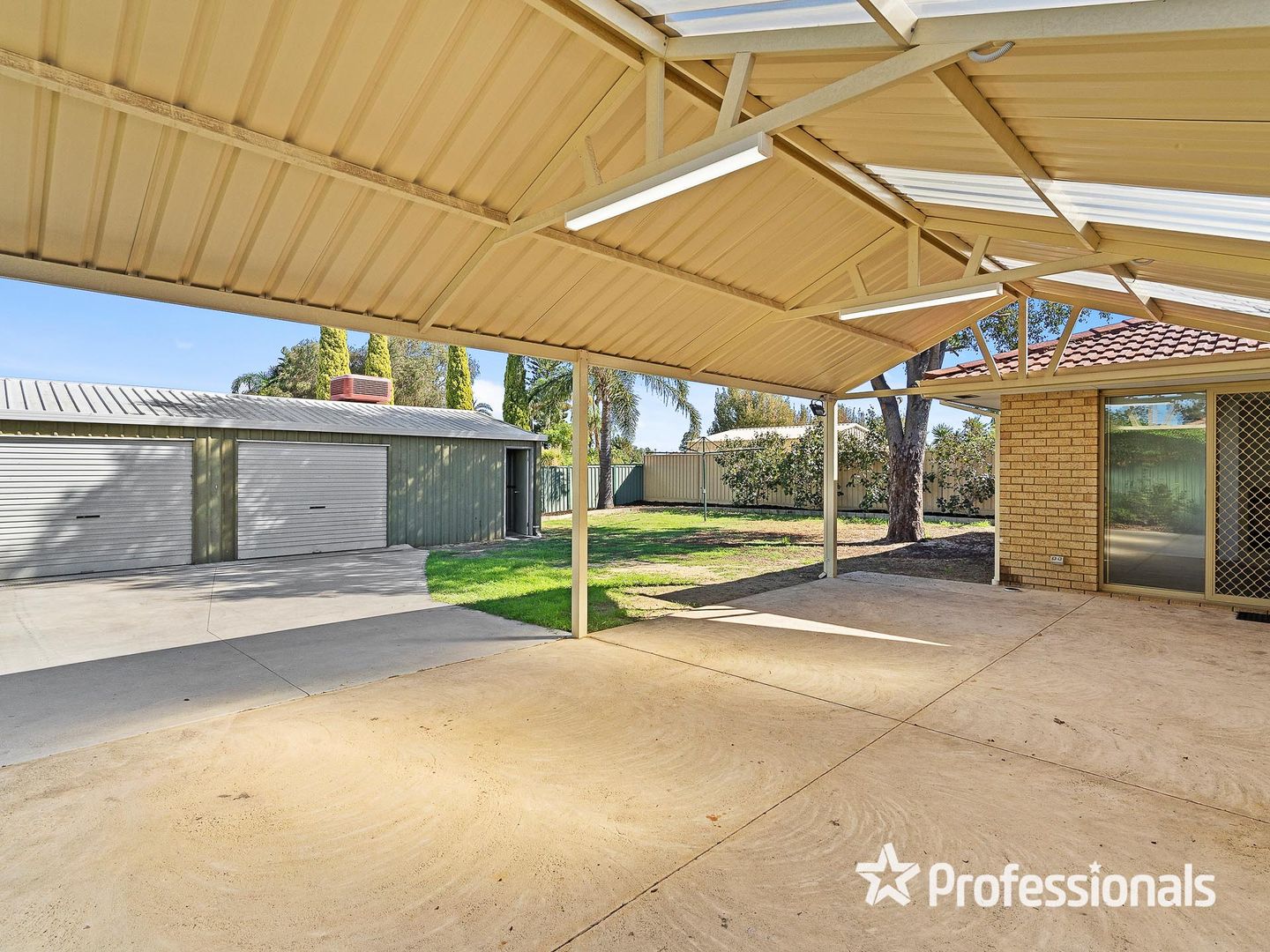 24 KOOKABURRA CRESCENT, High Wycombe WA 6057, Image 2