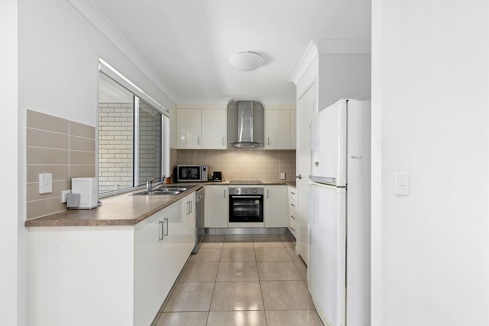 19A & 19B Cato Court, Torquay QLD 4655, Image 2