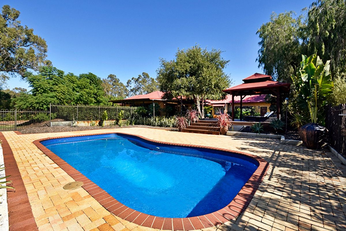 172 Hermitage Drive, The Vines WA 6069, Image 0