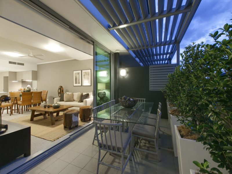 2 bedrooms Apartment / Unit / Flat in 30106/2 Harbour Road HAMILTON QLD, 4007