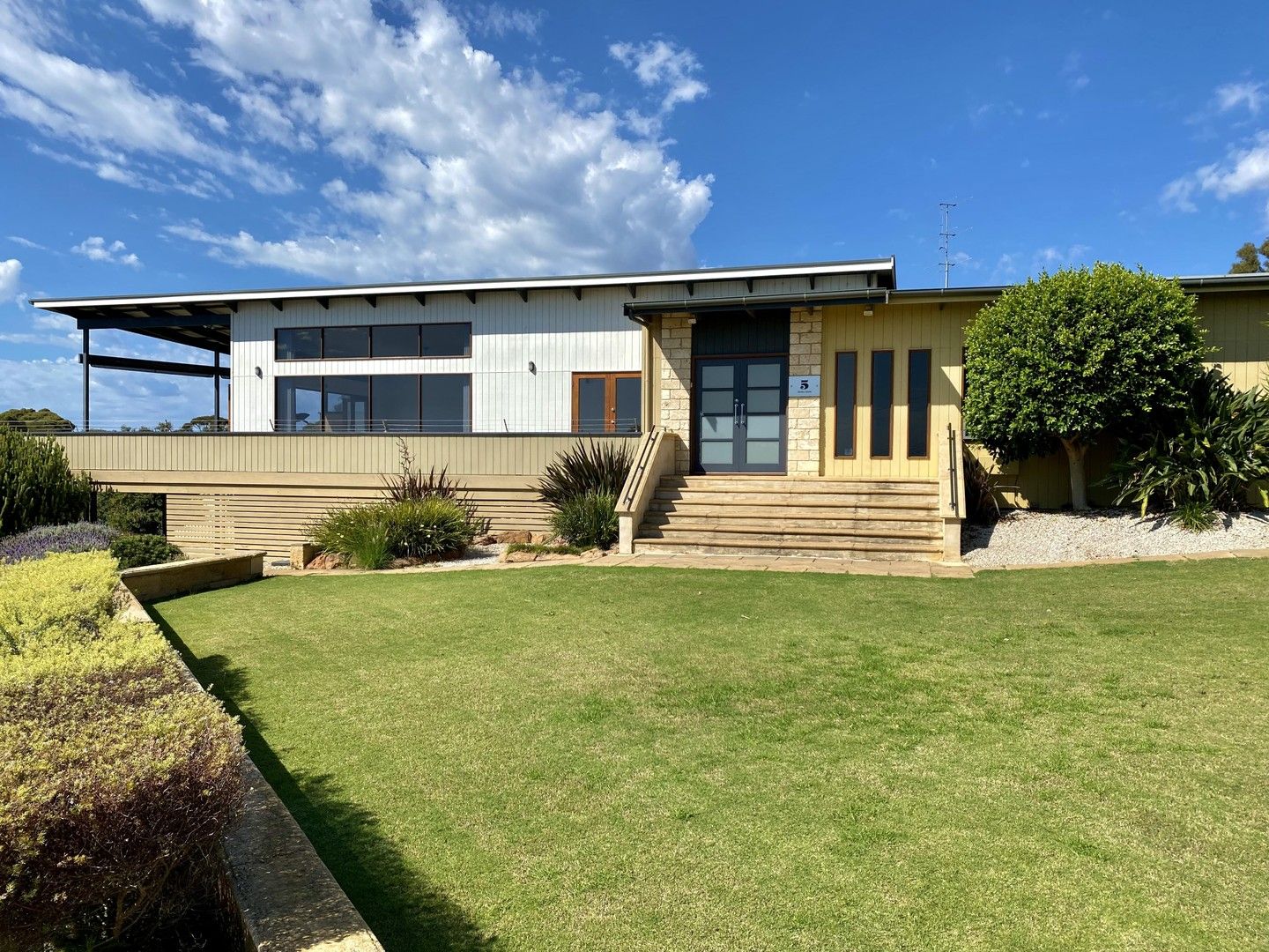 3 bedrooms House in 5 Yardea street PORT LINCOLN SA, 5606