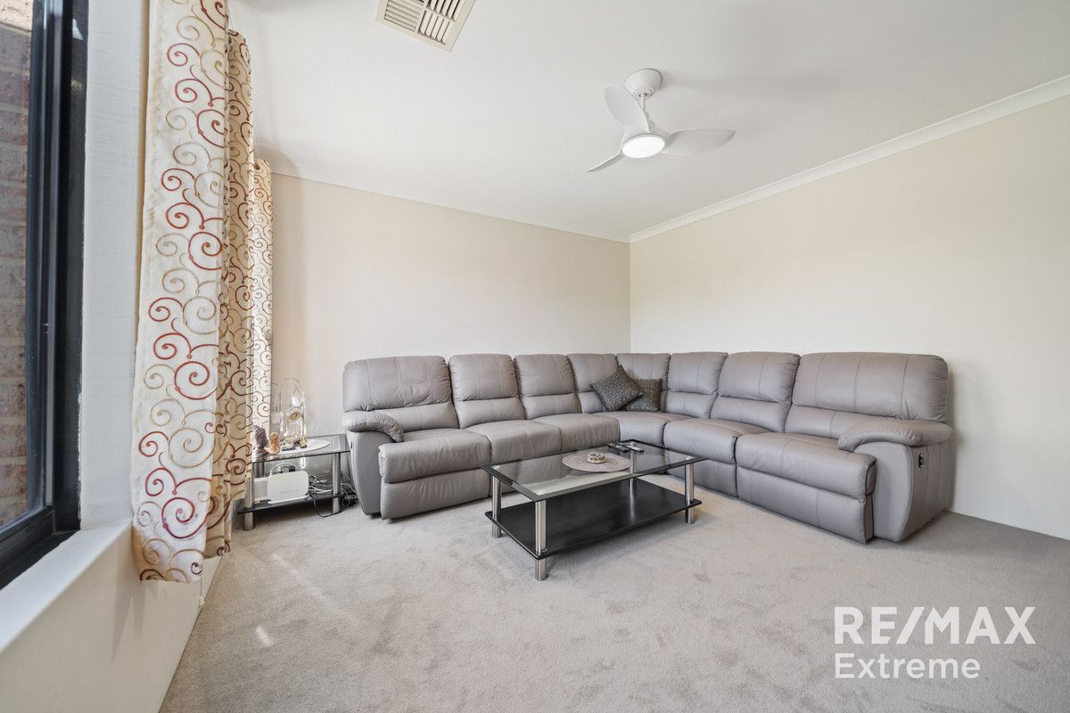 6 Narranbee Ridge, Tapping WA 6065, Image 2