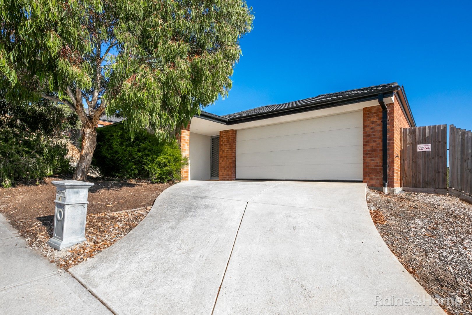 61 Wedmore Crescent, Sunbury VIC 3429, Image 0