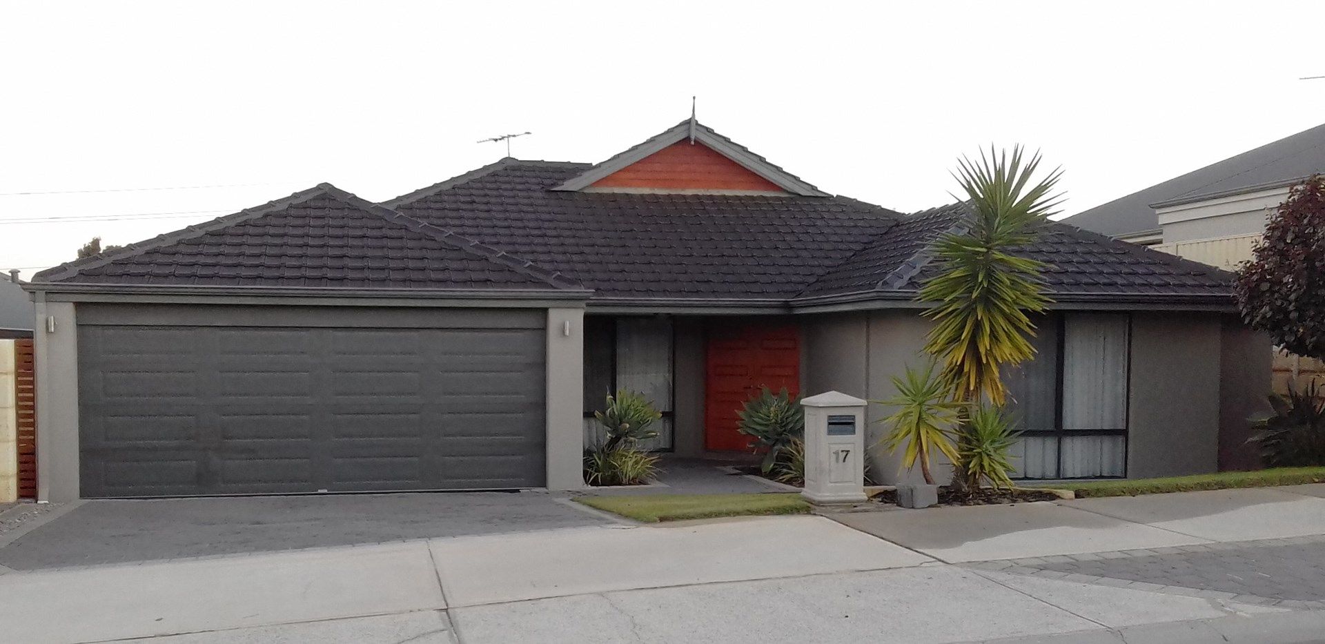 4 bedrooms House in 17 Hardcastle Avenue LANDSDALE WA, 6065