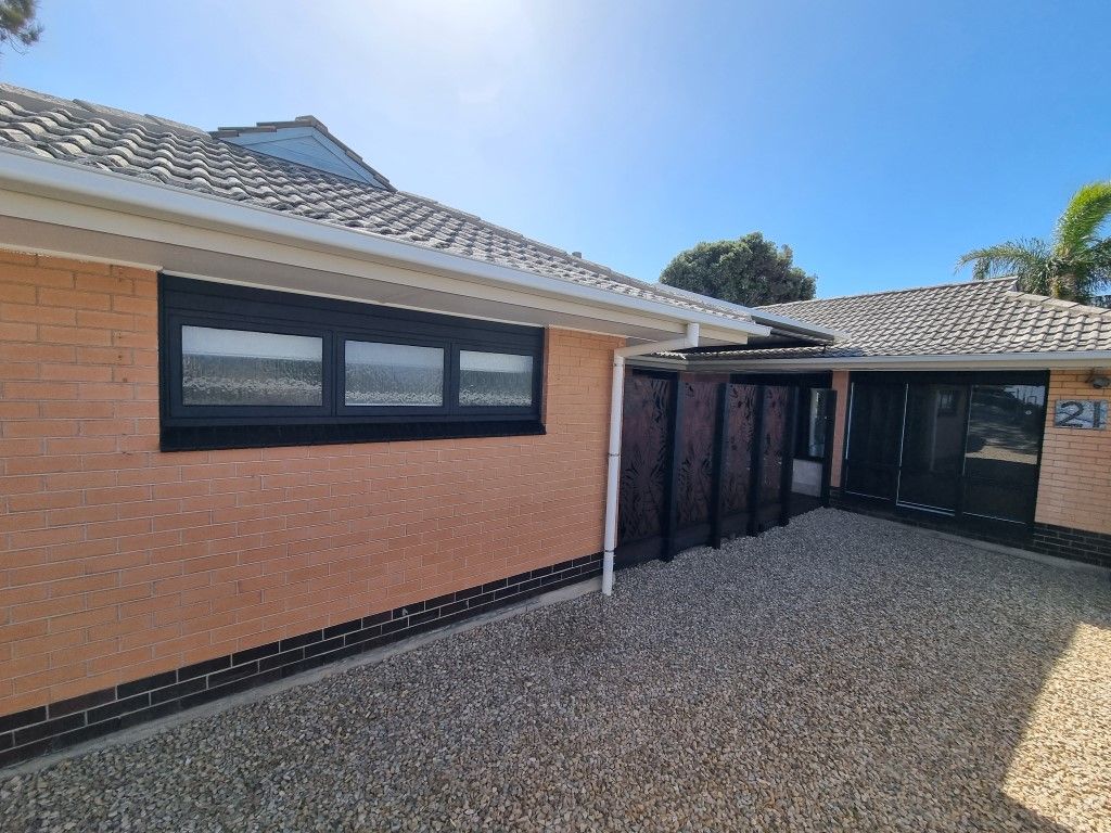 4 bedrooms House in 21 Benny Ave PORT NOARLUNGA SA, 5167