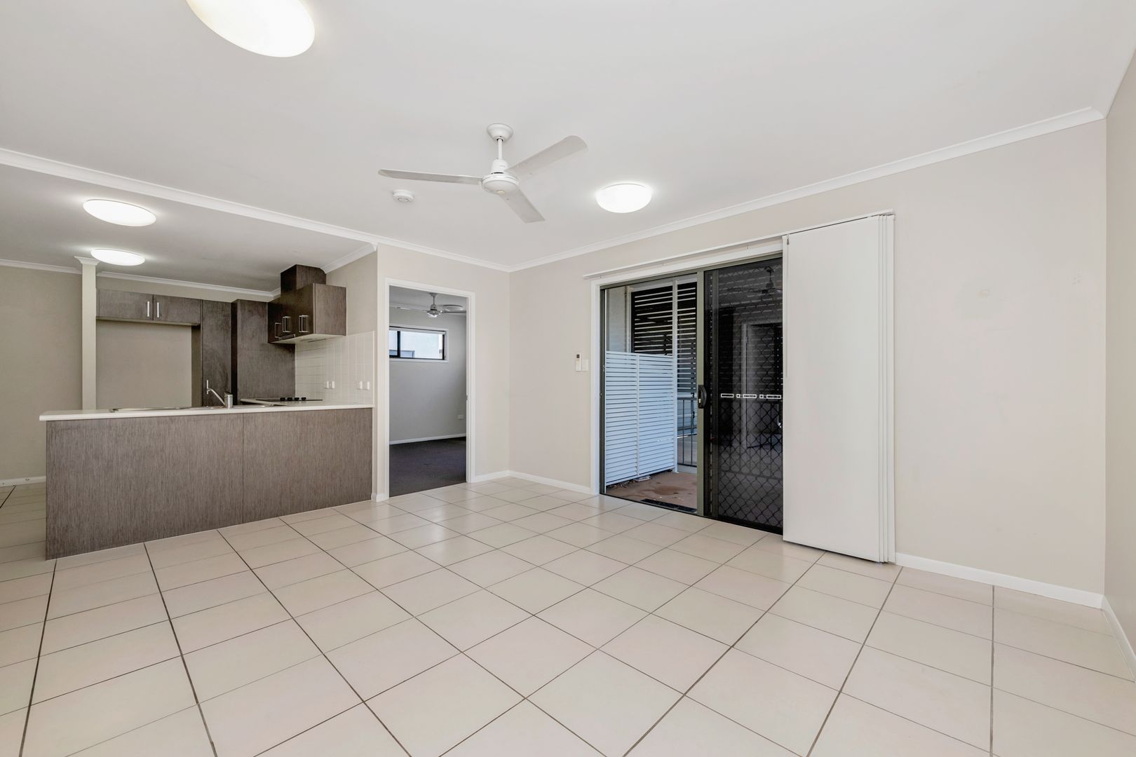 3/1 Darter Street, Oonoonba QLD 4811, Image 2