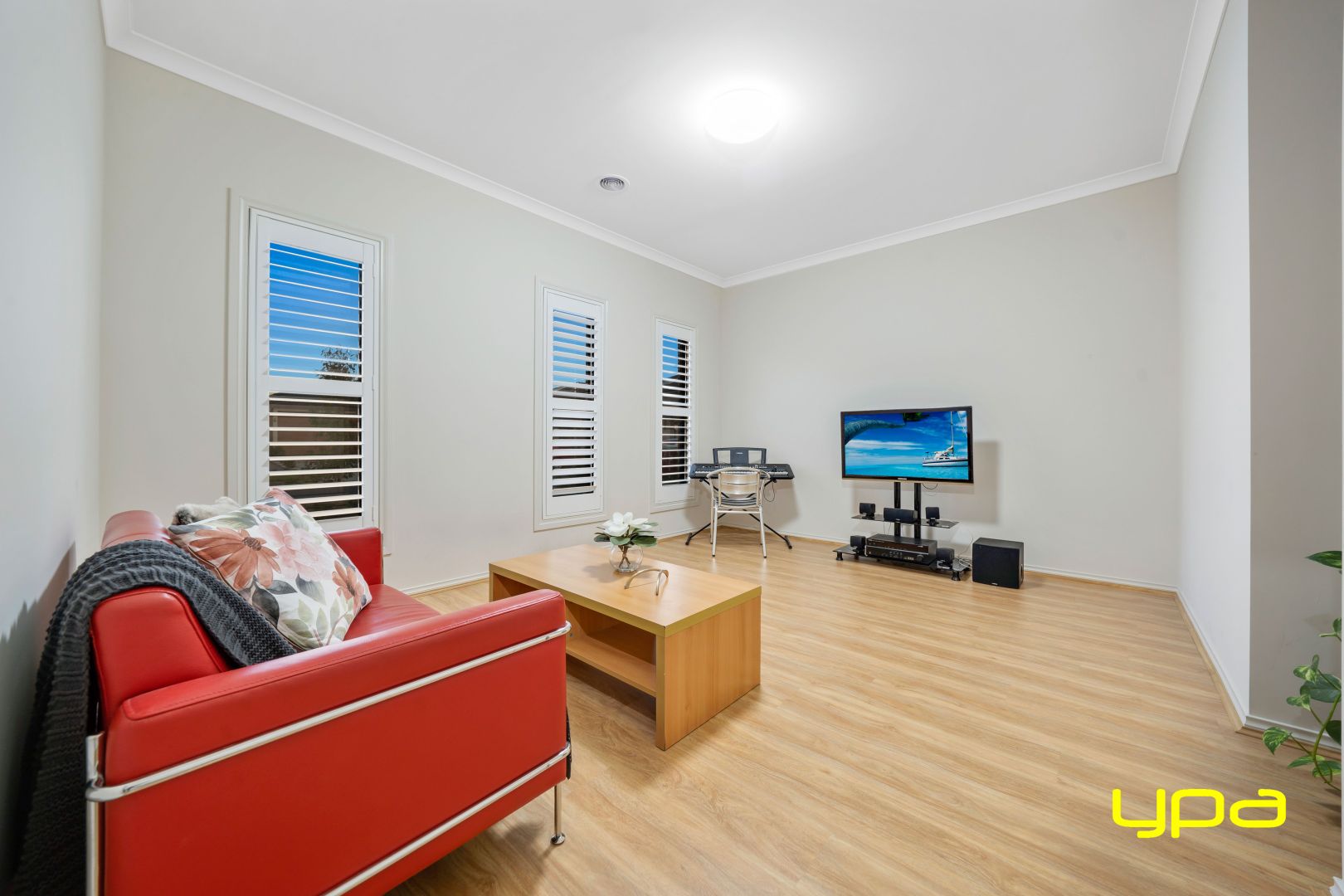 12 Mayday Drive, Cranbourne West VIC 3977, Image 2