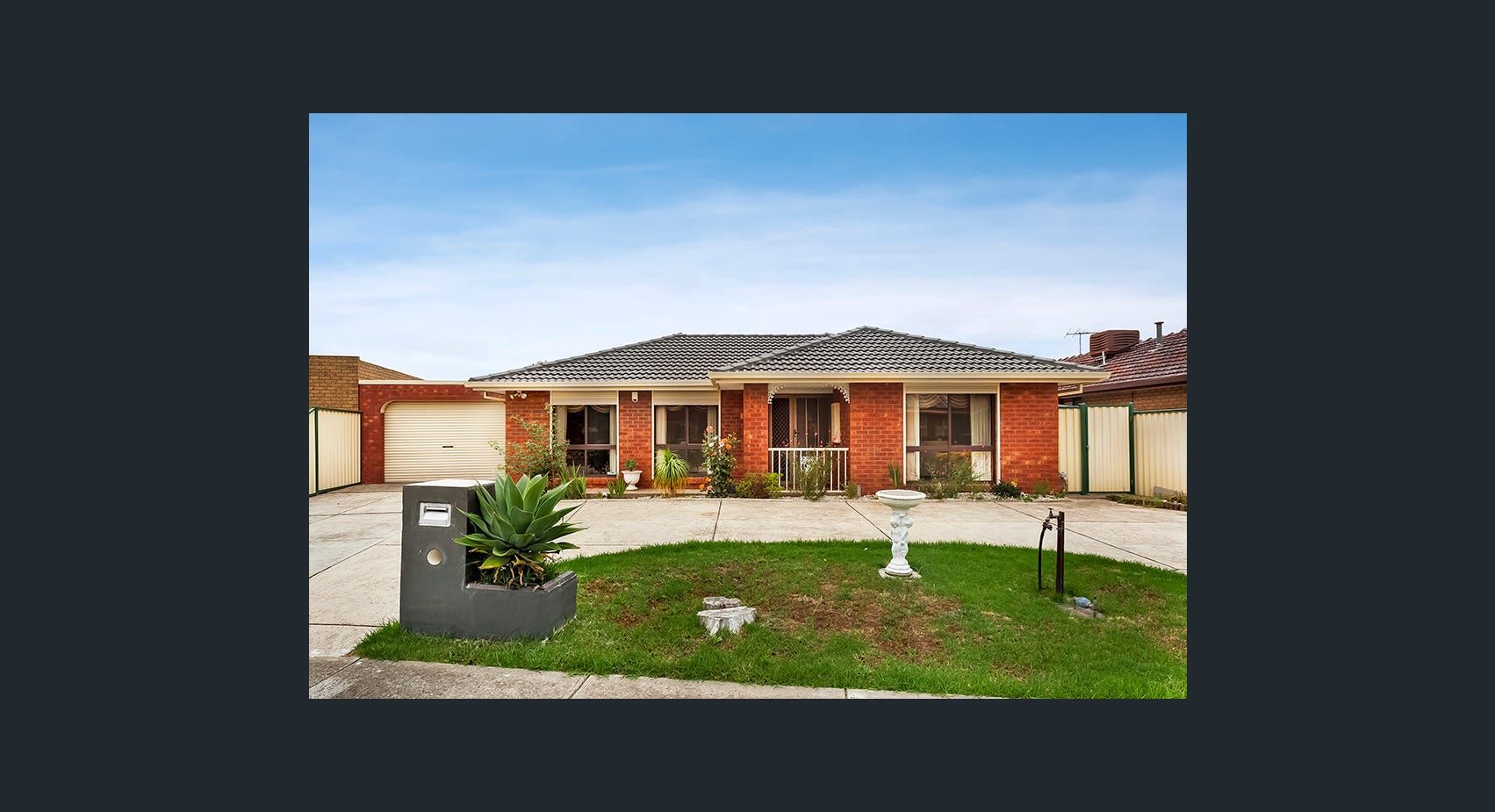 4 bedrooms Apartment / Unit / Flat in 15 Dunbar Court KEILOR DOWNS VIC, 3038