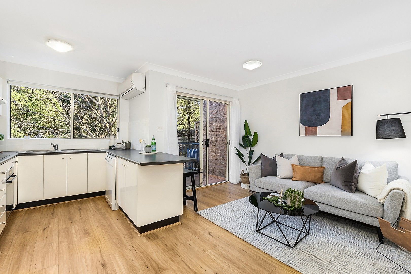 2 bedrooms Apartment / Unit / Flat in 5/28 Epping Road LANE COVE NSW, 2066