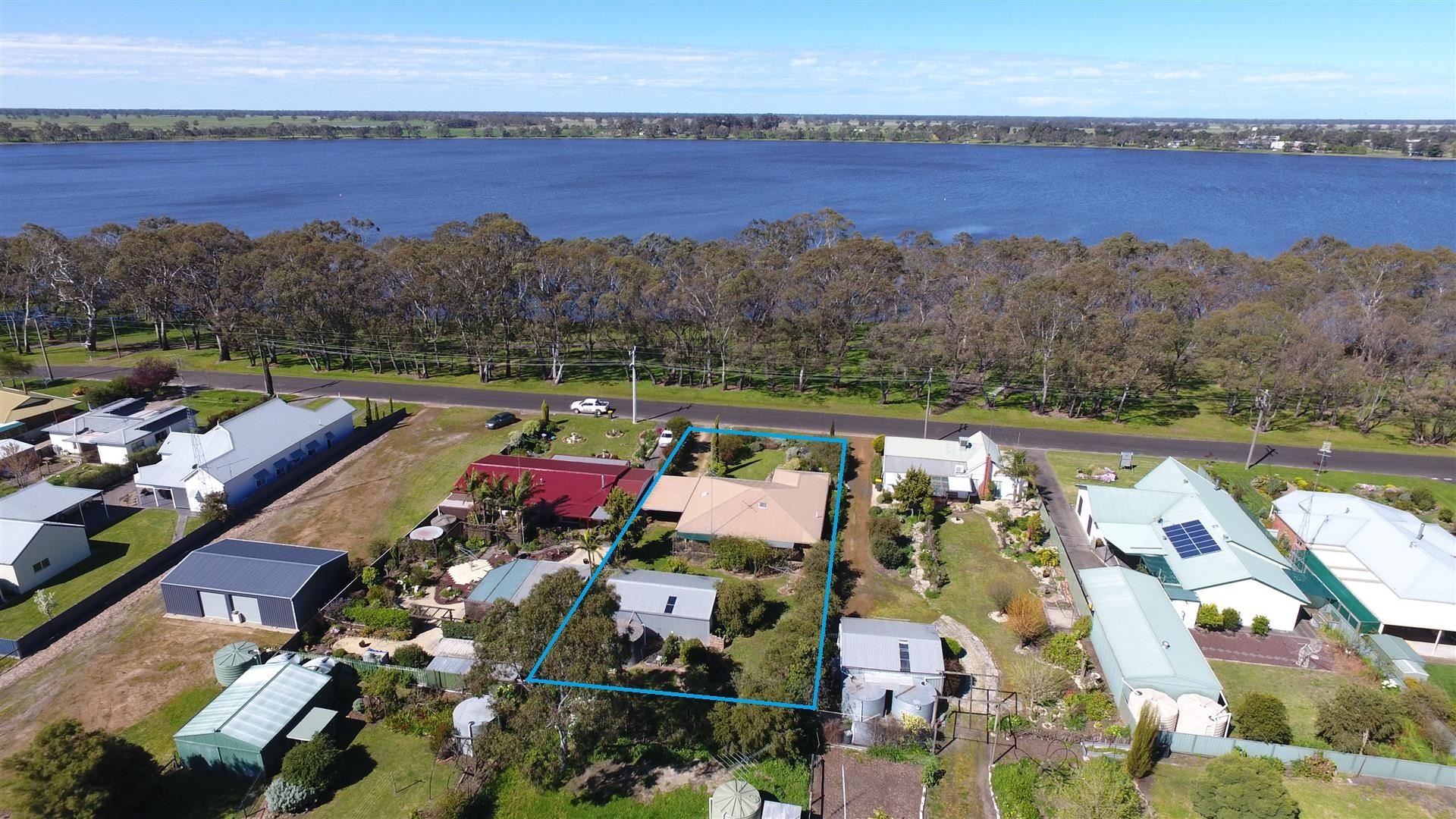 203 Lake St, Edenhope VIC 3318, Image 0