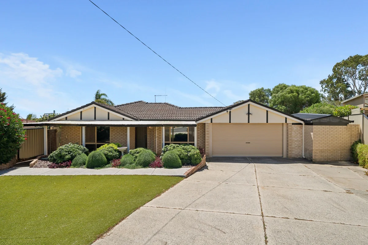 13 Begonia Close, Yangebup WA 6164
