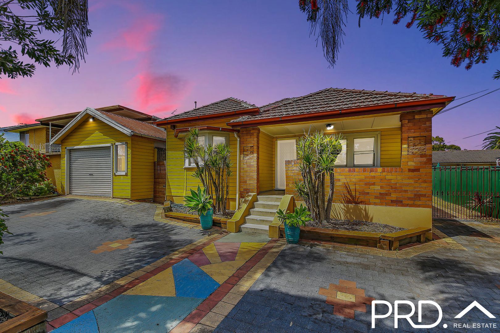 615 Henry Lawson Drive, East Hills NSW 2213 Domain