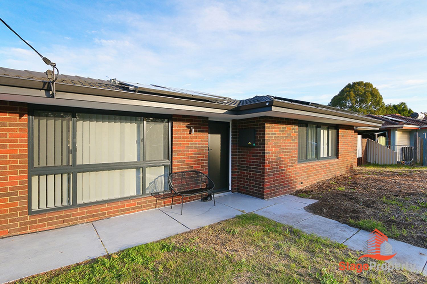 4 bedrooms House in 16 Oriole Way THORNLIE WA, 6108