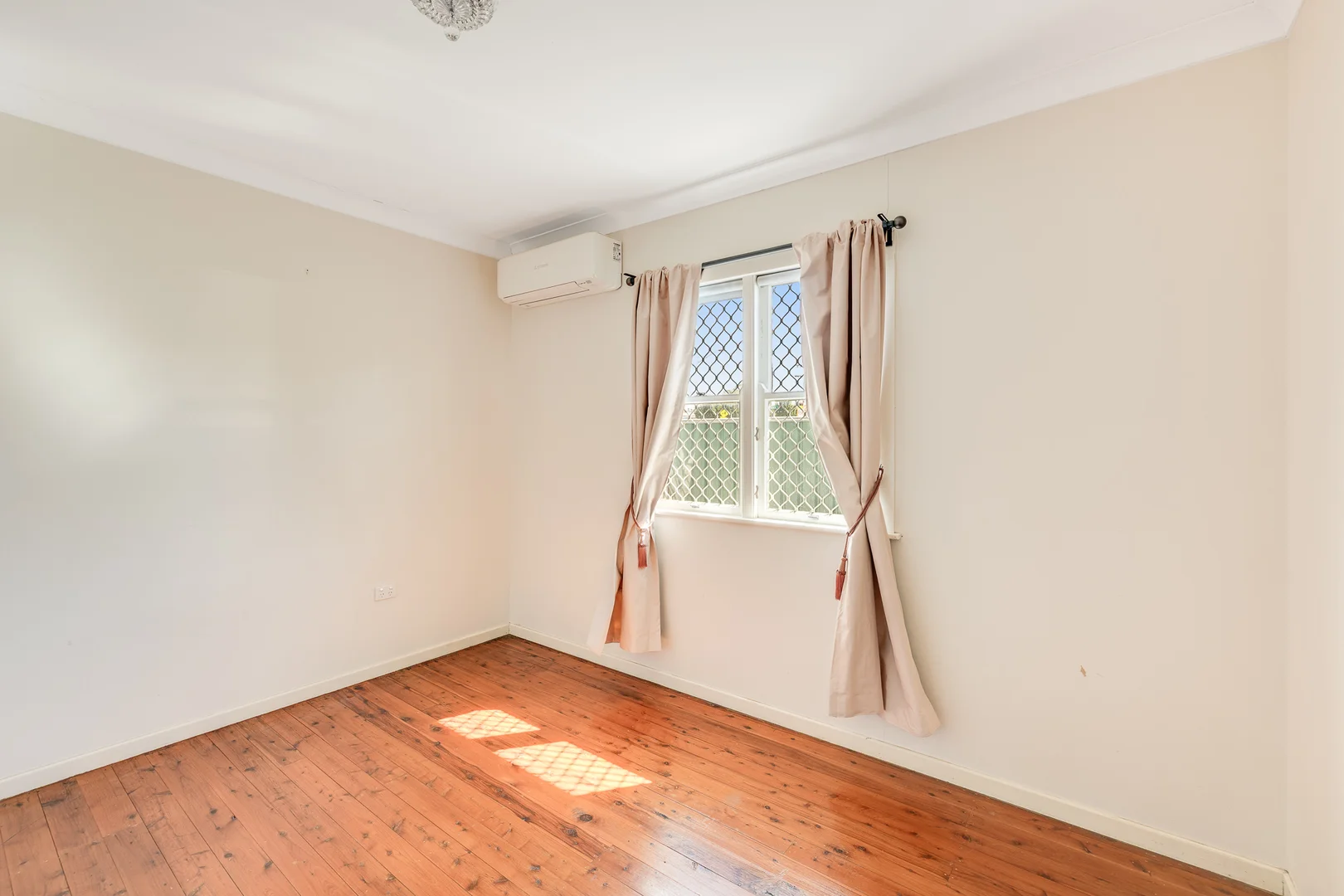 Additional image 11 of 229 North Street, Rockville QLD 4350