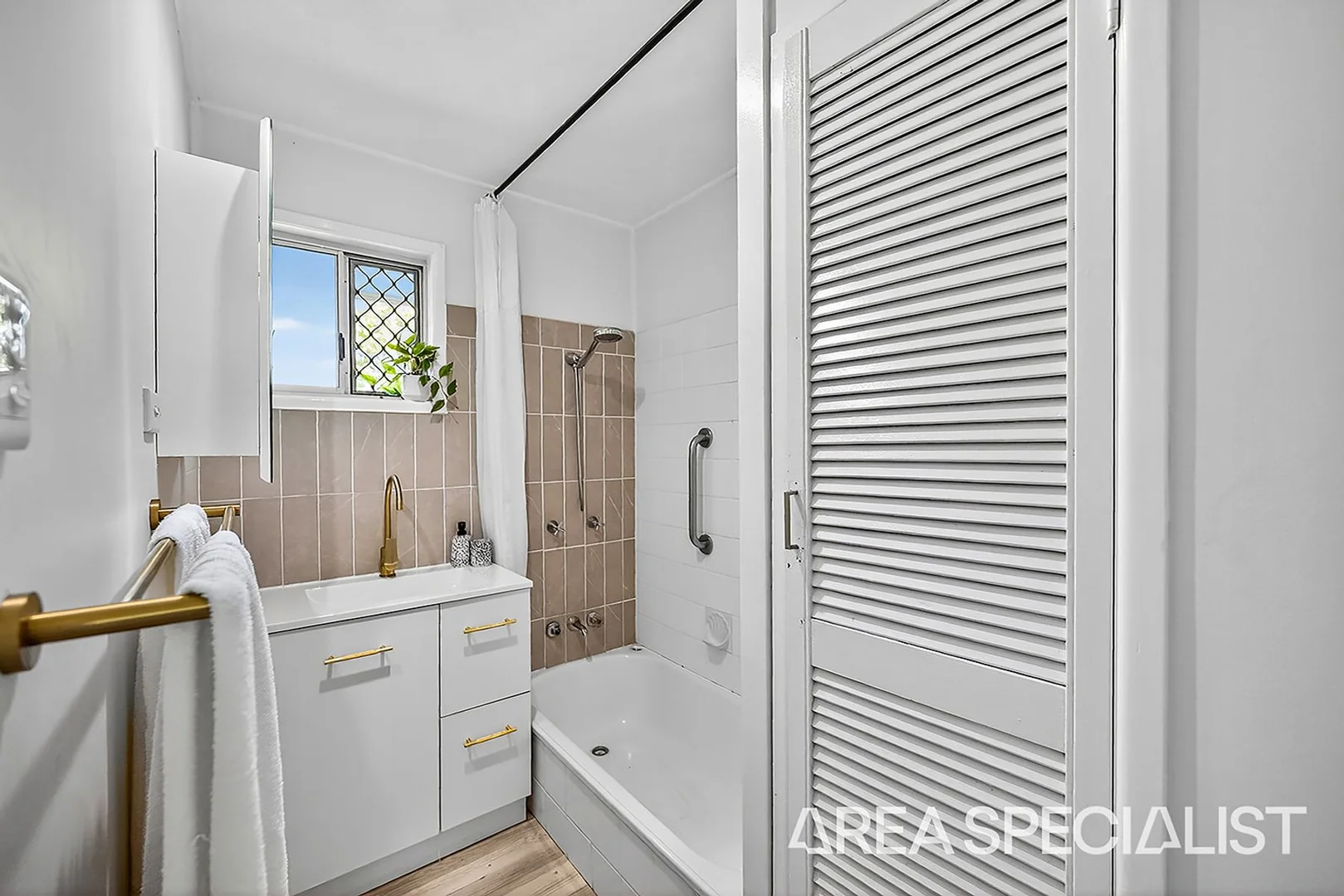 Additional image 10 of 27 Arthur Street, Mount Pleasant QLD 4740